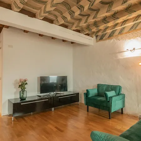 Piazza San Giacomo Emerald Loft With Parking Apartament
