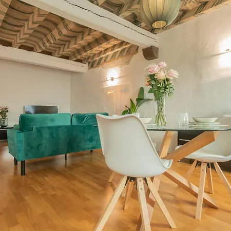Apartament Piazza San Giacomo Emerald Loft With Parking *