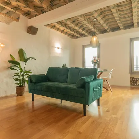 Piazza San Giacomo Emerald Loft With Parking *